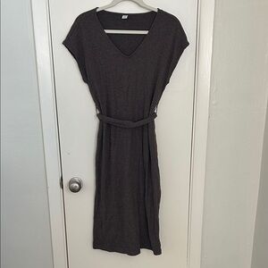 Old Navy Taupe/Gray Midi Dress